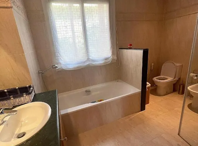 Sea View Golfing Two Bedrooms Lejlighed Estepona