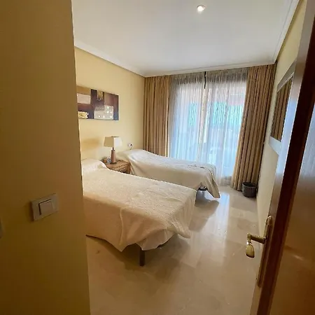 Lägenhet Sea View Golfing Two Bedrooms Estepona