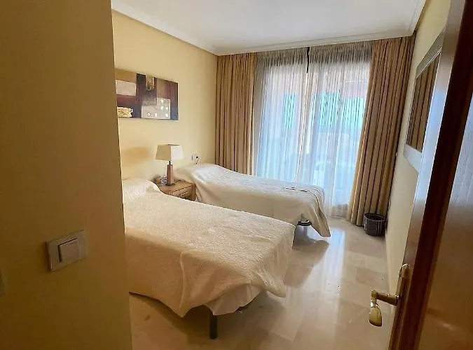 Lägenhet Sea View Golfing Two Bedrooms Estepona