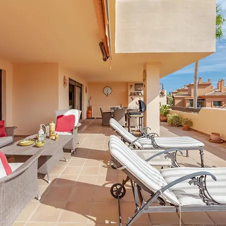 Sea View Golfing Two Bedrooms Apartment *